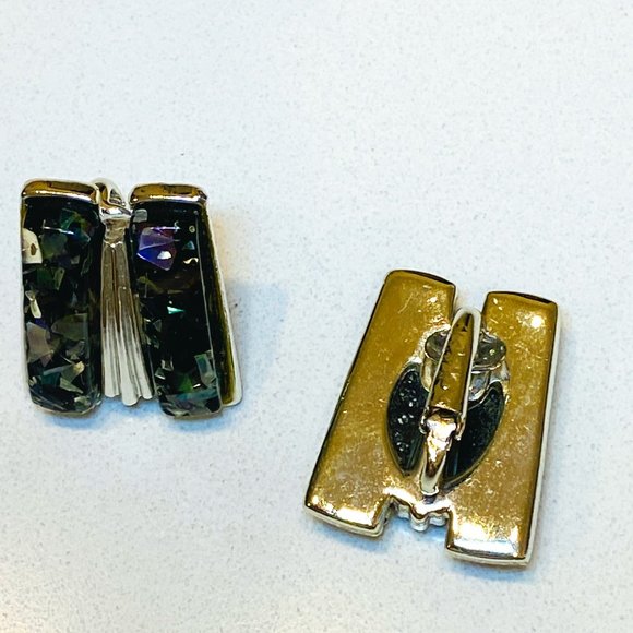 Vintage Silver Tone Earrings Lucite Blue & Green Crushed Mother of Pearl Clip-on - Picture 4 of 4
